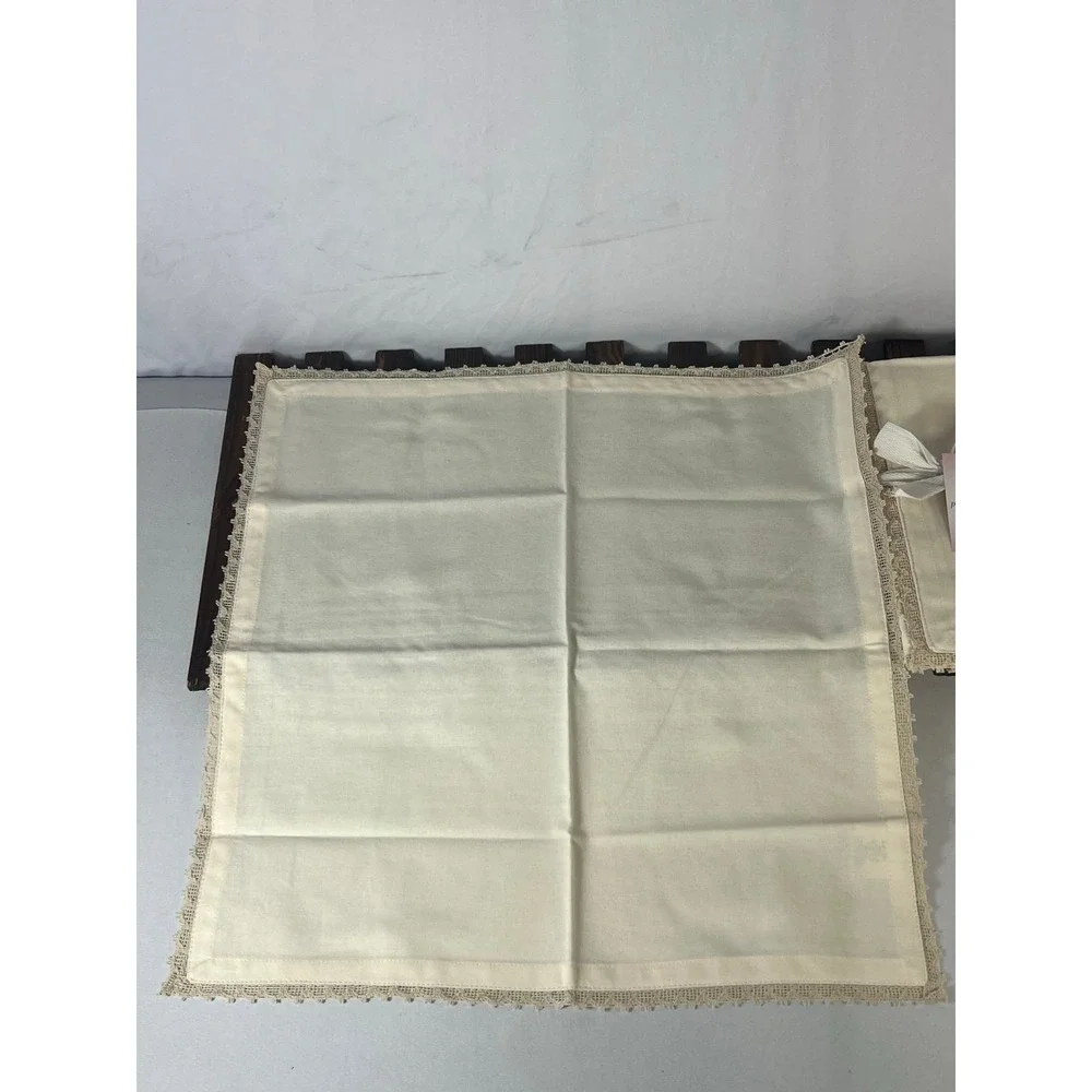 PurpleEssences Cream Cloth Napkins with Lace,‎ 18x18 Inch  sets of 4